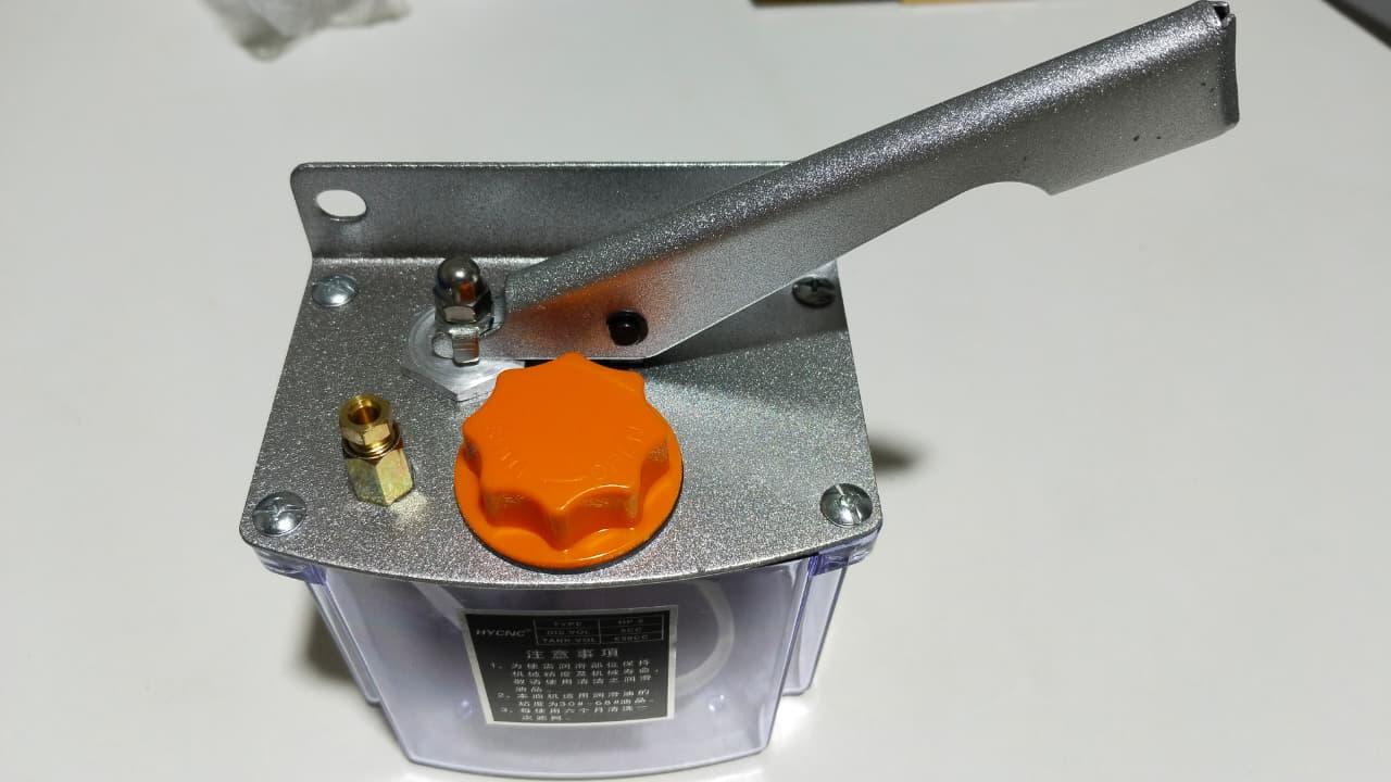 Oil pump -transparent hand pressure pump - black right hand Collar 4